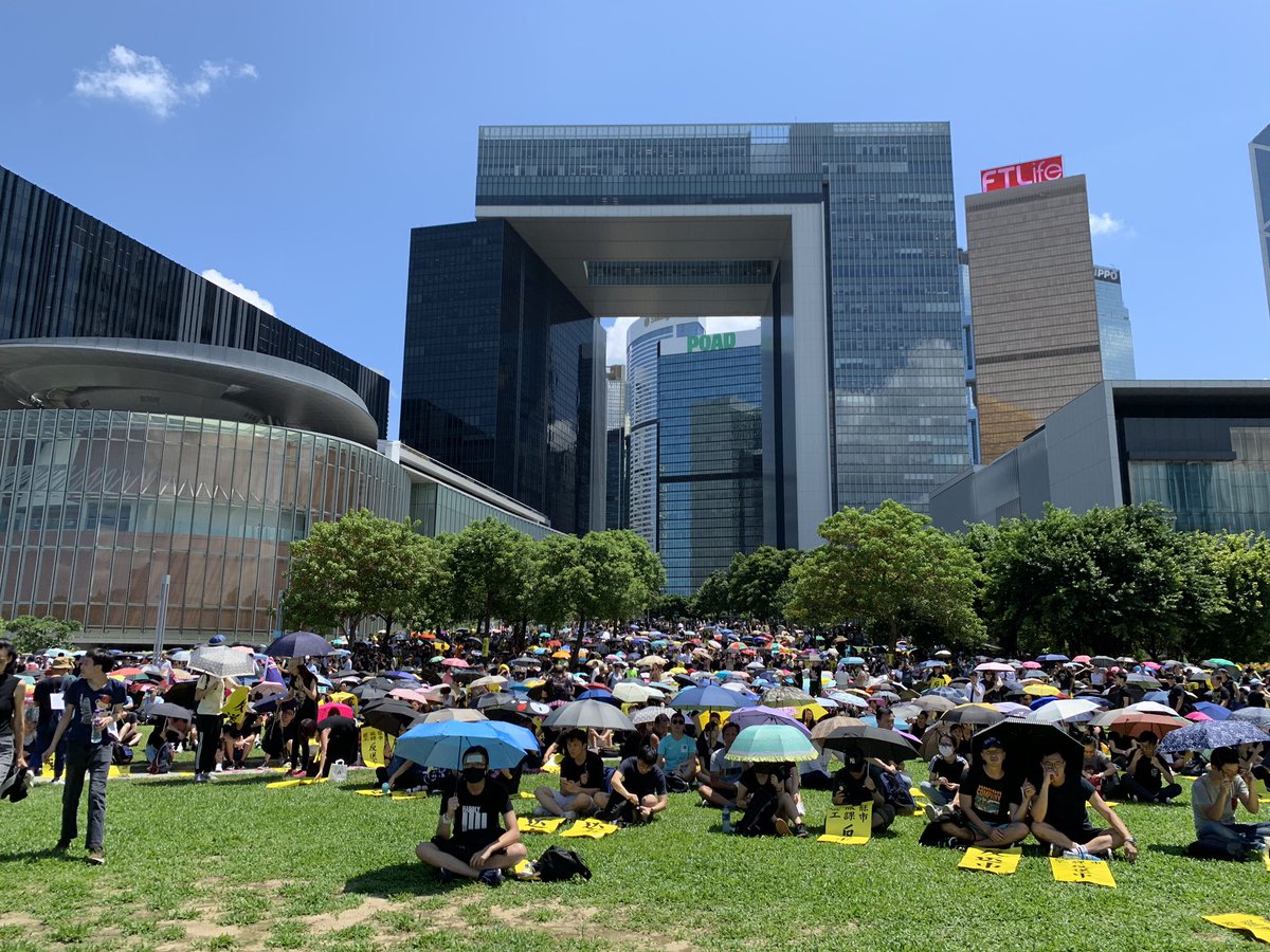 At least hundreds are at the strike rally at Tamar Park #antiEALB