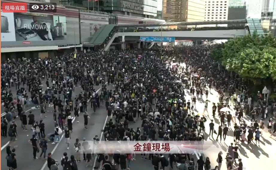 Protestors still occupying Harcourt Rd in Admiralty