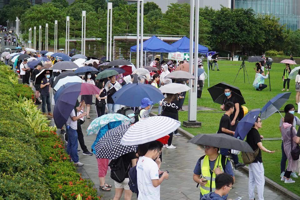 [Tamar Park Strike Rally] A group held a strike rally in Tamar Park this afternoon (1:50 pm)