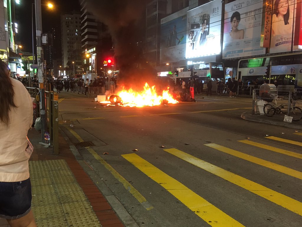 Rioting in Yuen Long 