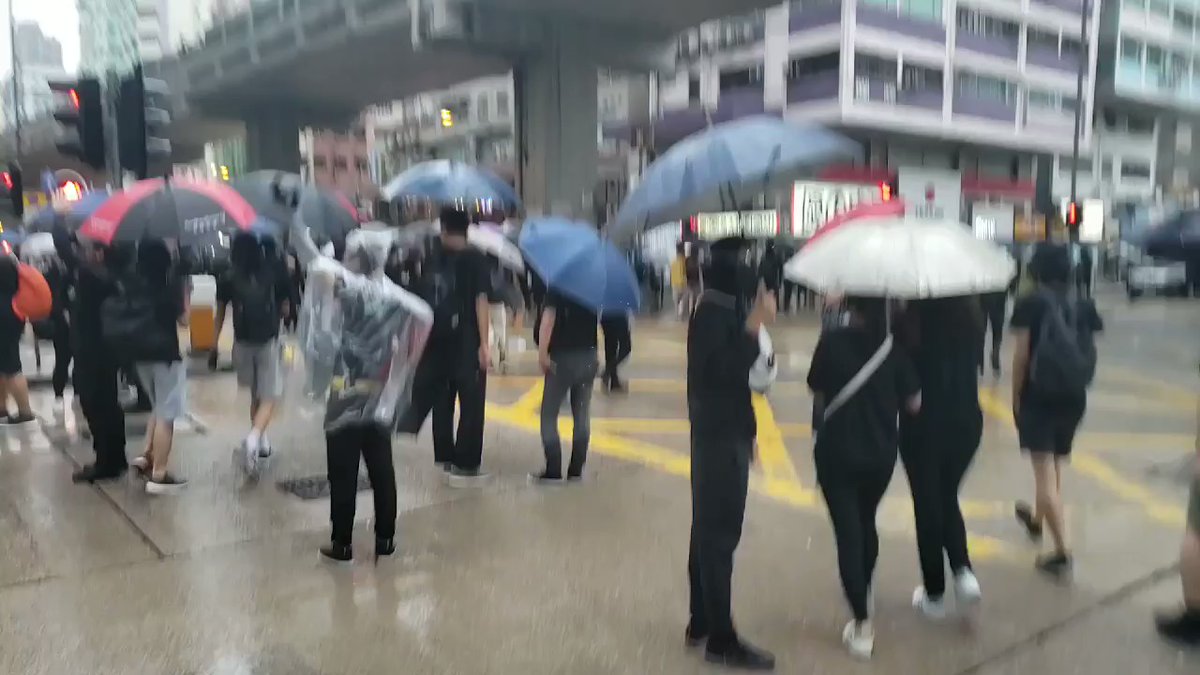 #AntiMaskBan protesters continue to march north along Nathan Rd in light of warning from Mong Kok police