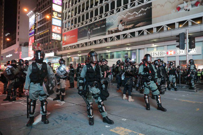 More photos from on the ground in Mong Kok  #HongKongProtests