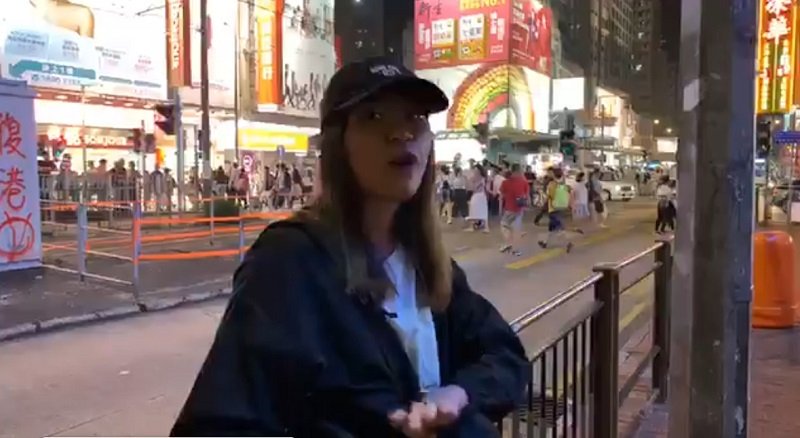 In Yuen Long, riot police have been stopping and searching local residents on Saturday night. One woman complains to Stand News that police repeatedly insulted her while searching her.  Photo: Stand News screenshot. 