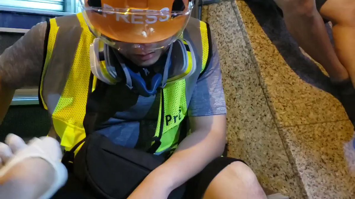 The second journo got hit in police firing tonight in Mong Kok. It was in his right foot and no bleeding. Quite an amount of firing on Argyle St in the past 30mins as crowds jeered at and threw objects to police trying to board their vans and leave