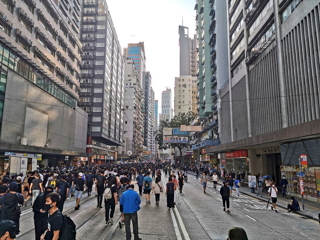 Protestors fully occupy Hennessy Road at this point