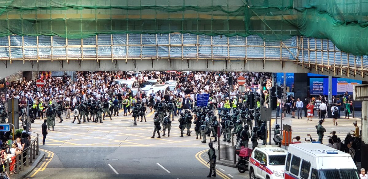 #HKprotesters blocking Pedder and Queen's Road Central