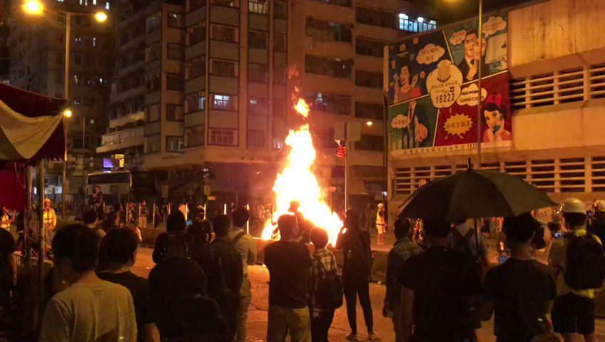 Protesters have set a barricade on Argyle Street on fire by burning boxes. Video: SCMP/Alvin Lum