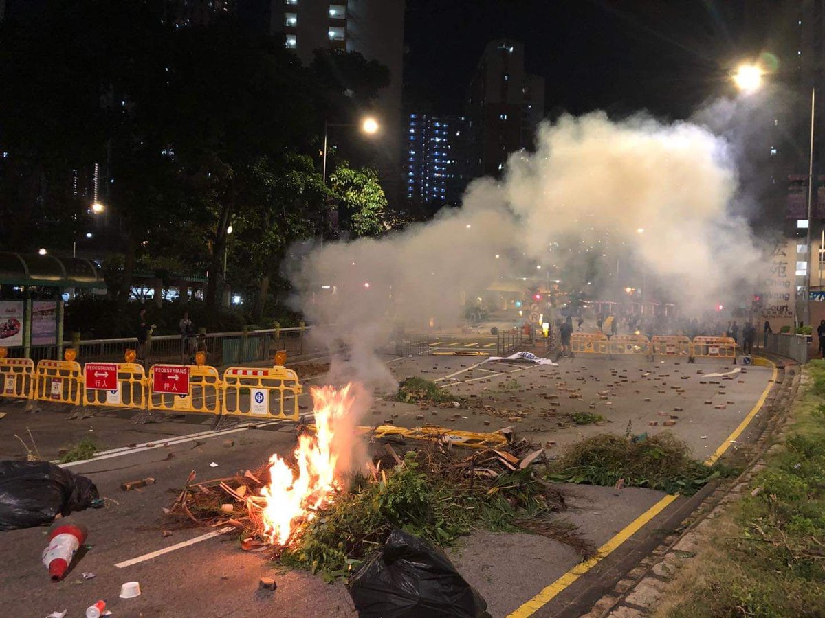 Burning leaves before Qinghong Court in Tsing Yi. (0:20 AM)